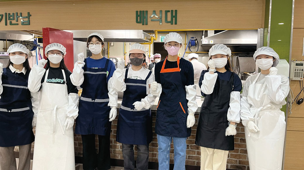  이화나무 꽃피우기, <BR>서연이가봉사중 연합 봉사